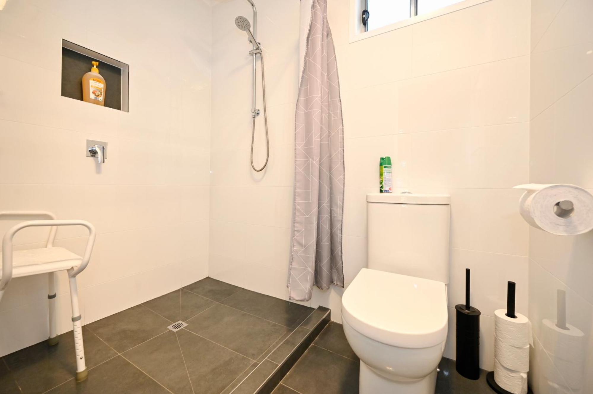 Stylish 2 B/r - 4 Guests, Garage Zc5 Apartment *