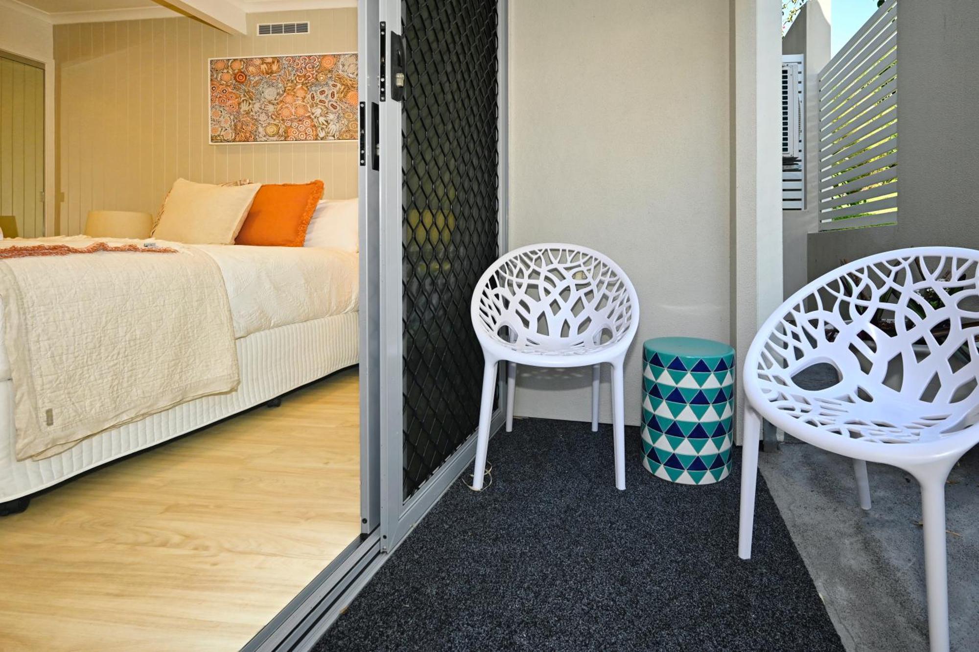Apartment Stylish 2 B/r - 4 Guests, Garage Zc5